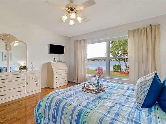 Home For Sale In Emerald Lakes