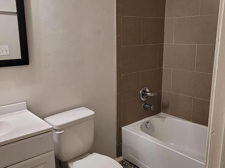 Delaware Lofts — Photo 35