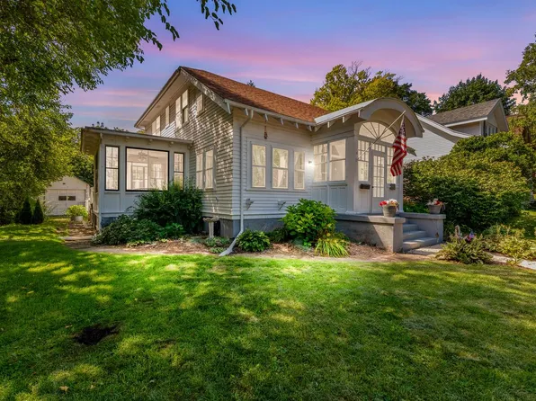 534 South 8th AVENUE, West Bend, WI 53095