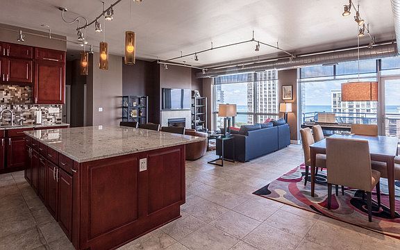 2nd image of 1305 S Michigan Ave APT 2109