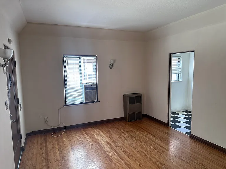 748 S Marengo Ave #748 — Photo 2