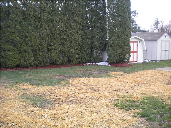 3rd image of 627 Crawford Ave