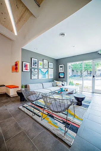 7 Pointe Apartments — Photo 20