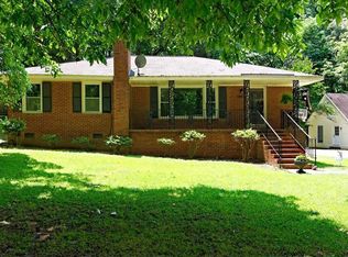 923 Nelson St, Henderson, NC 27536