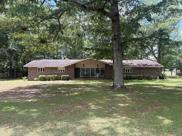 1407 Hiawatha Dr