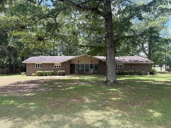 1407 Hiawatha Dr, Dothan, AL 36303