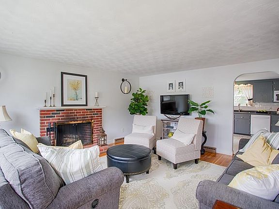 2nd image of 22 Batchelder Ave