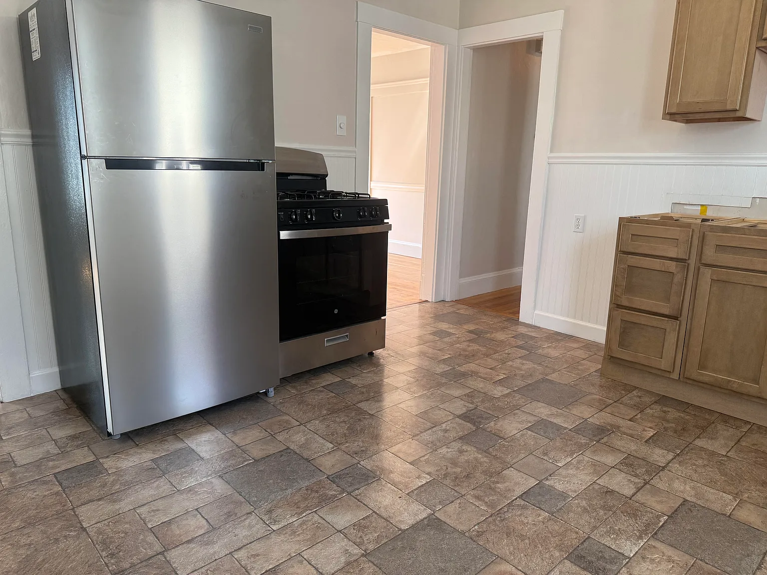 3 bed, 1200 sqft, $3,500 — Photo 3
