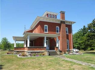 1748 W Creek Rd, Burt, NY 14028