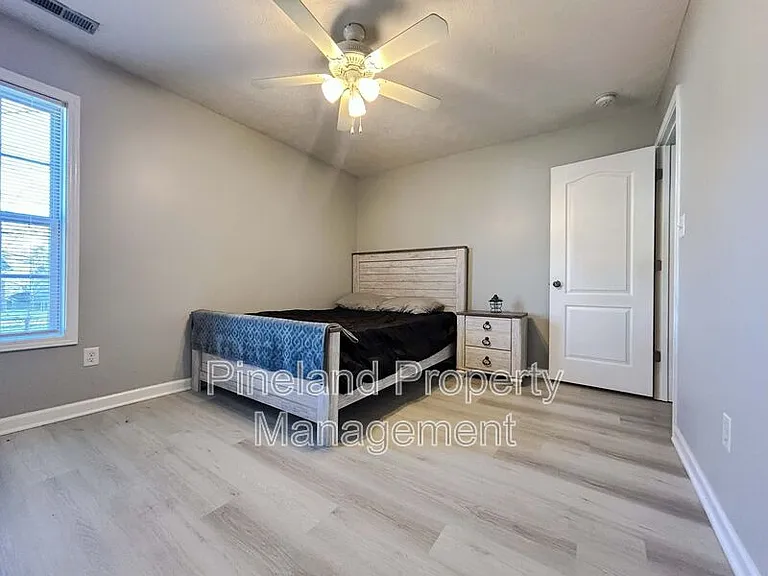 341 Kingdom Estate Dr — Photo 14