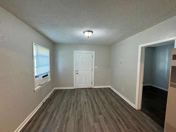 3rd image of 857 N Glendale Ave APT 3