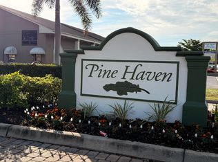28280 Pine Haven Way APT 90, Bonita Springs, FL 34135