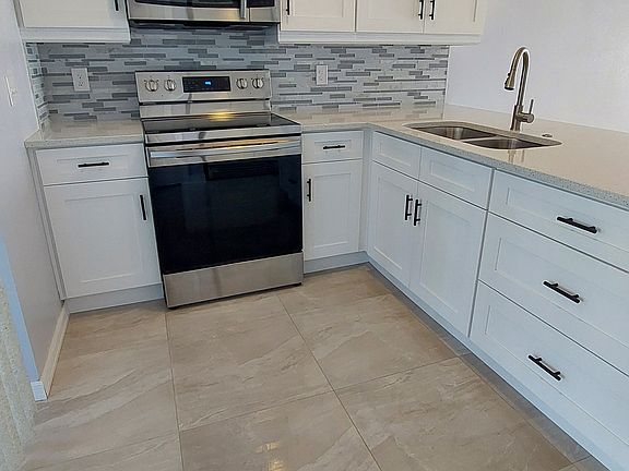 2nd image of 315 Wilton Cir #315