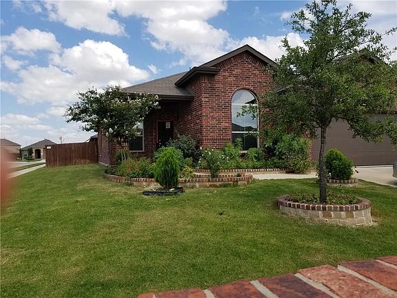 2nd image of 1801 Potrillo Ln