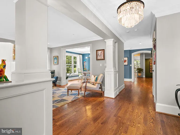 4400 Elm St — Photo 3