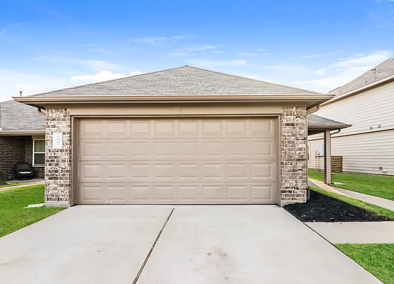 5503 Paiges Way — Photo 1