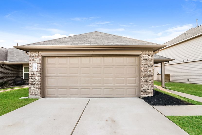 1st image of 5503 Paiges Way