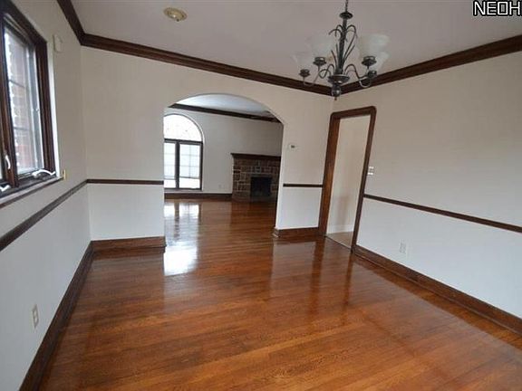 3rd image of 16515 Claire Ave