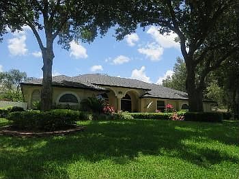 1st image of 4926 Willowbrook Cir