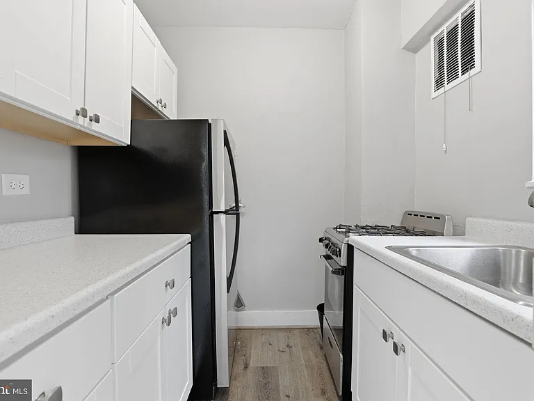 2720 Wisconsin Ave NW #302 — Photo 4