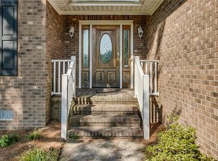 107 Salem Ct, Randleman, NC 27317