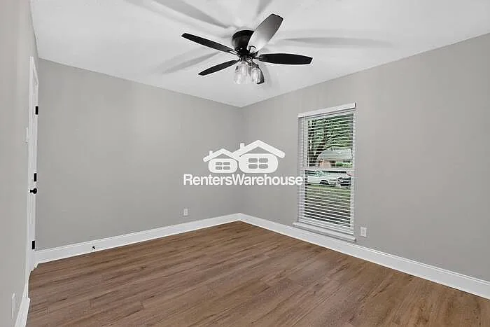 1004 Whitehall Dr — Photo 34