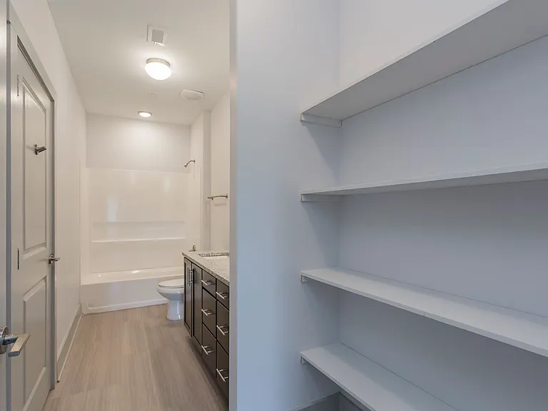 Heritage East Apartments — Photo 12