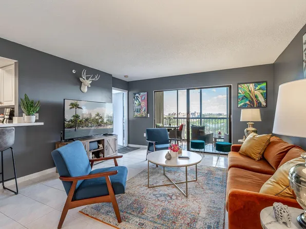 2334 S Cypress Bend Drive #810, Pompano Beach, FL 33069