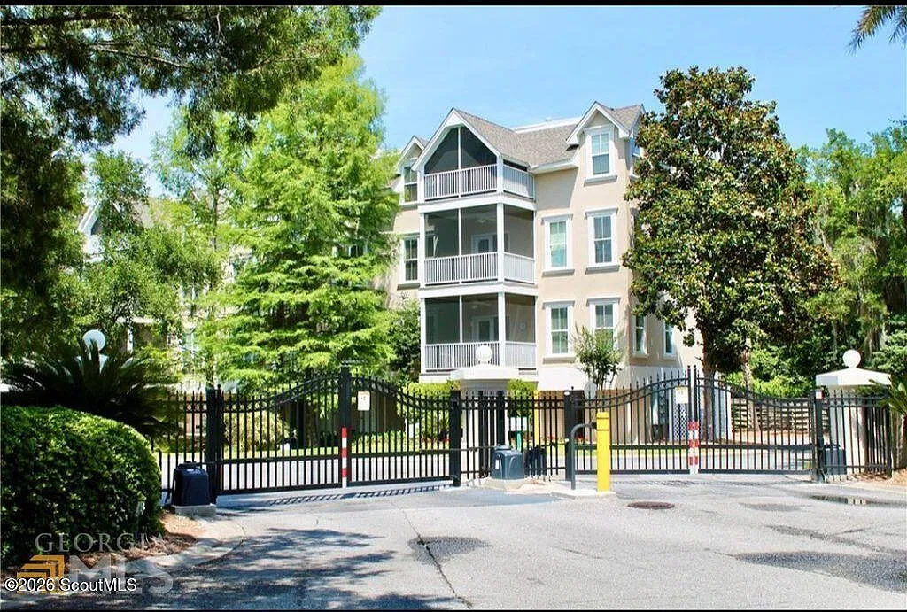 3 bed, 2.0 bath, 1450 sqft, $2,850 — Photo 1