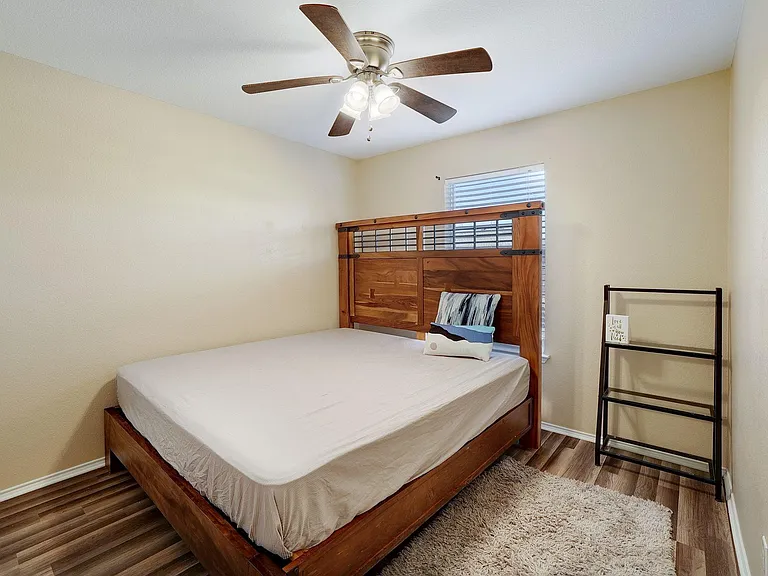 120 Mallard Ln — Photo 23