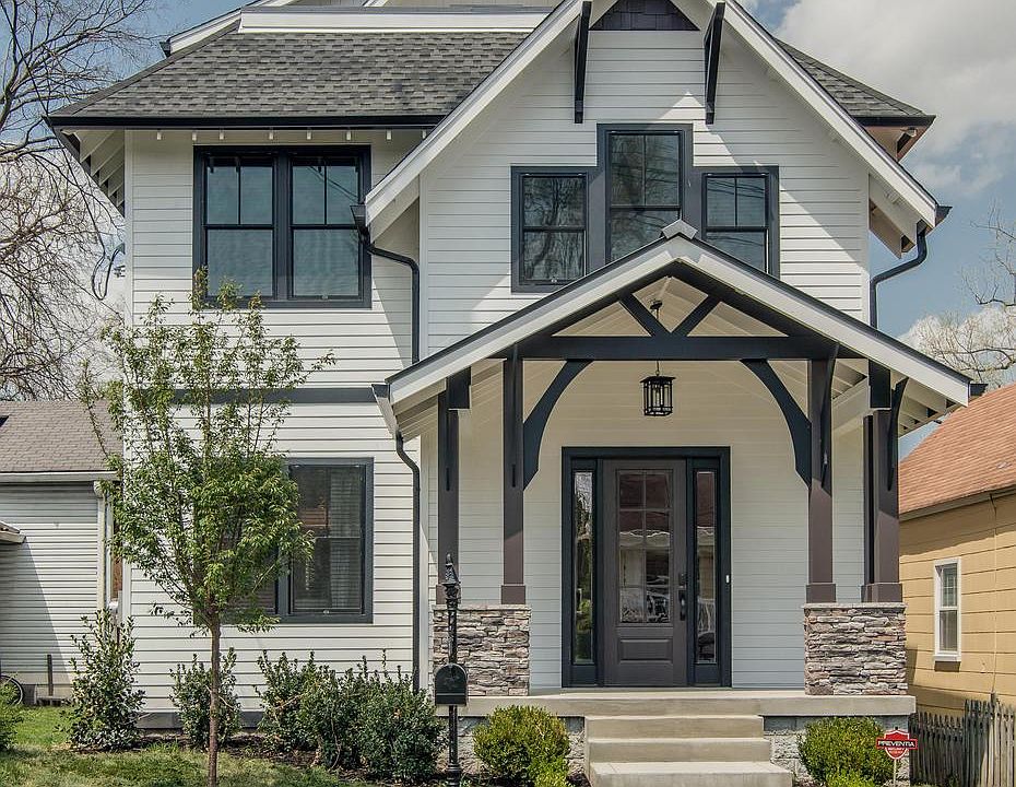 Super darling home available in Downtown Nashville.