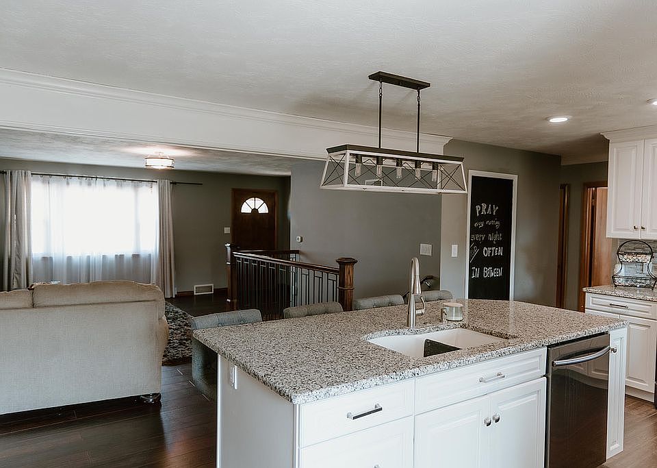 610 W F St, Mccook, NE 69001 Zillow