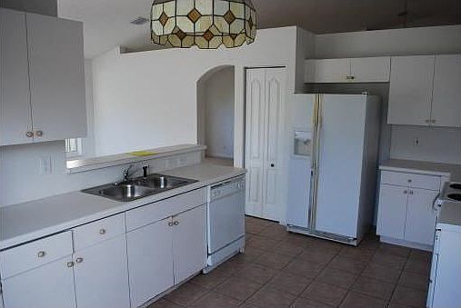 2nd image of 1572 SW 186th Ave