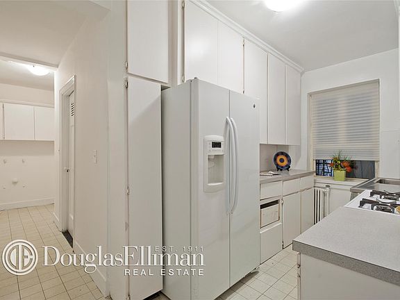 5th image of 7 W 96th St APT 2A
