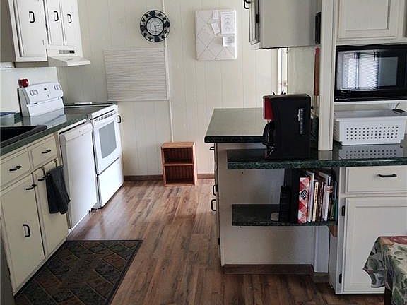 4th image of 3109 Palmetto Dr