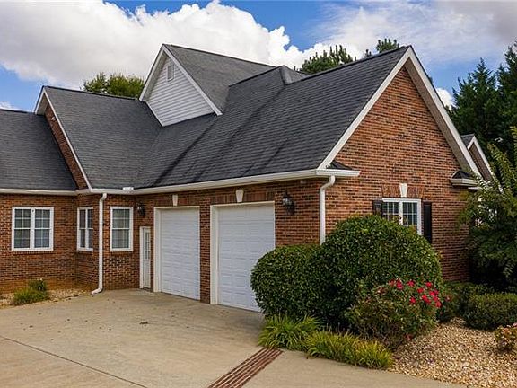 5th image of 598 Gold Bullion Dr W