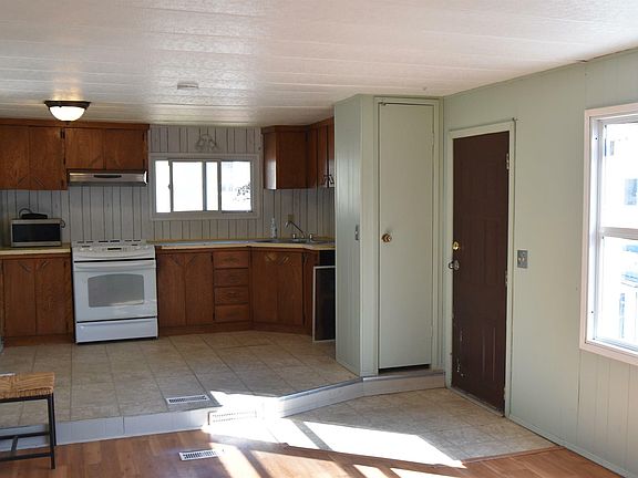 5th image of 4839 47th St #39