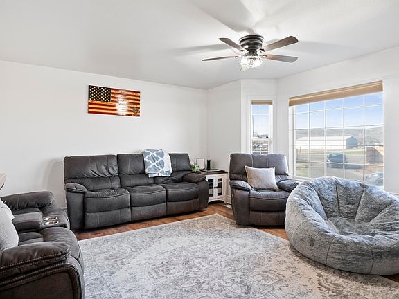 4th image of 471 Gibson Rd