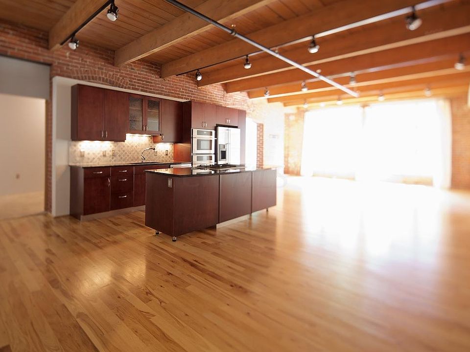 1st image of 448 W Nationwide Blvd APT 210