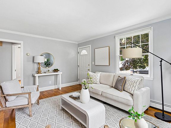 3rd image of 53 Longfellow Drive