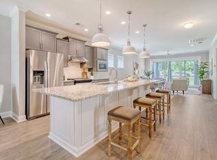 647 Daffodil Ct, Summerville, SC 29486