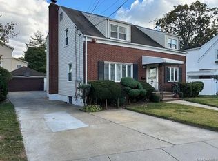 185 Emerson Pl, Valley Stream, NY 11580