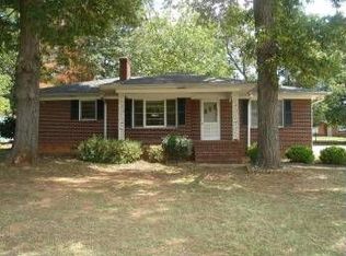 111 New Woodruff Rd, Greer, SC 29651