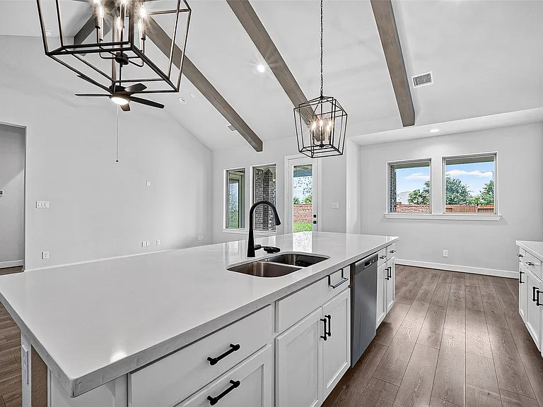 2600 Golden Palms Ln — Photo 14