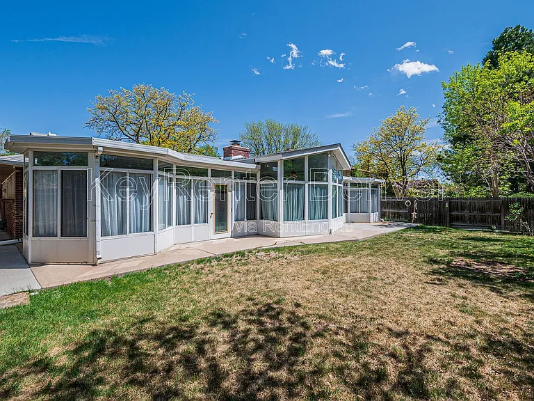 535 S Cody St — Photo 16