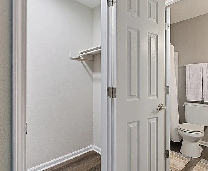 Central Pointe — Photo 13