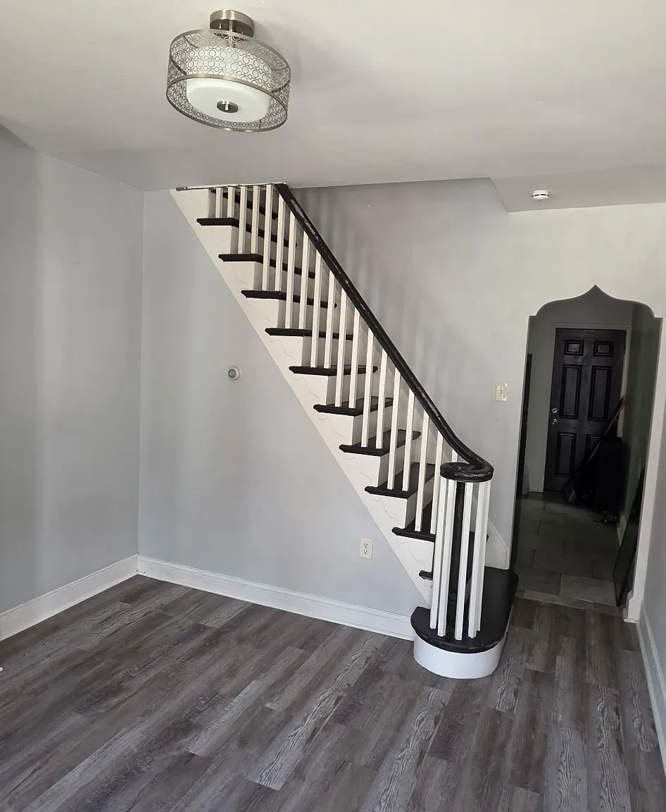 2 bed, 754 sqft, $1,350 — Photo 3