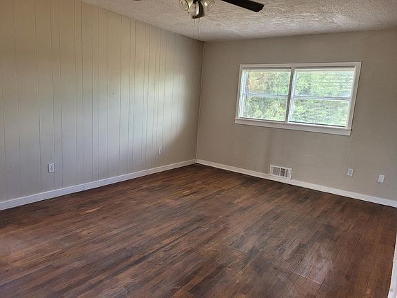 4th image of 3220 County Road 5825 #B