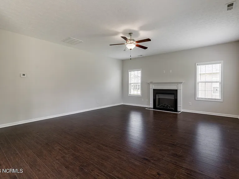 3118 Bettye Gresham Ln — Photo 11