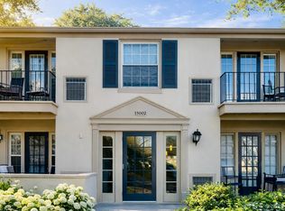 5902 Surrey Hill Pl APT 705, Springfield, VA